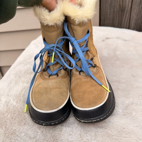 Sorel Women's Joan Of Arctic Boot Size 6 - Picture 7 of 8